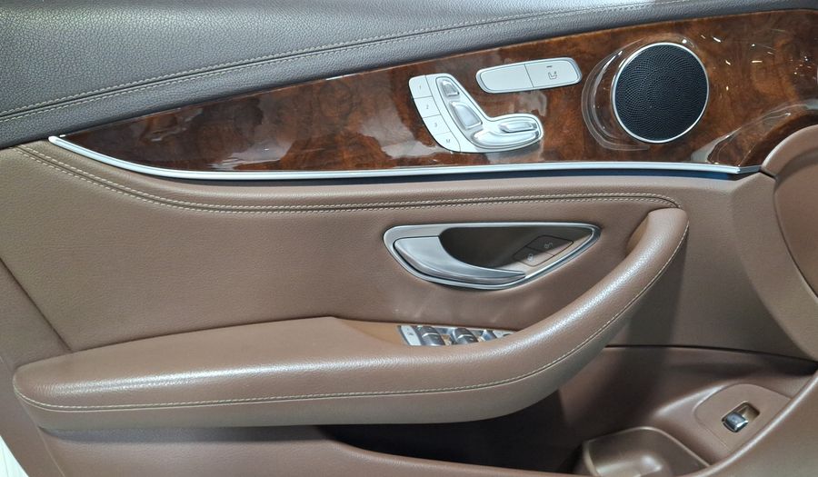 Mercedes Benz Clase E 2.0 200 EXCLUSIVE AUTO Sedan 2020