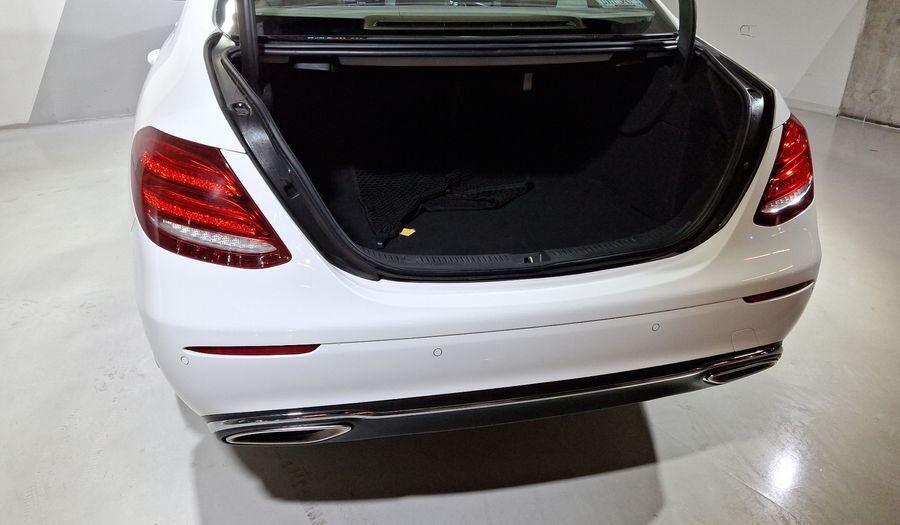 Mercedes Benz Clase E 2.0 200 EXCLUSIVE AUTO Sedan 2020