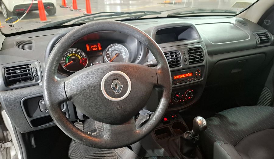 Renault Clio 1.1 CONFORT Hatchback 2014