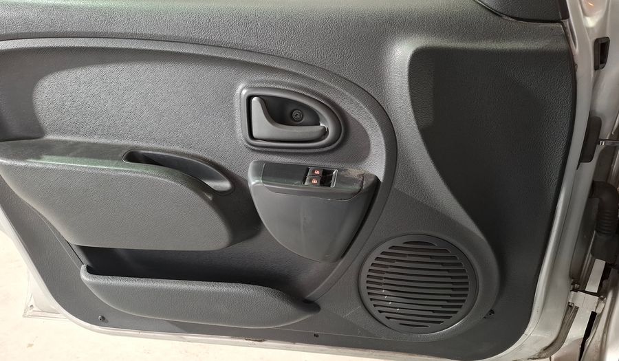Renault Clio 1.1 CONFORT Hatchback 2014