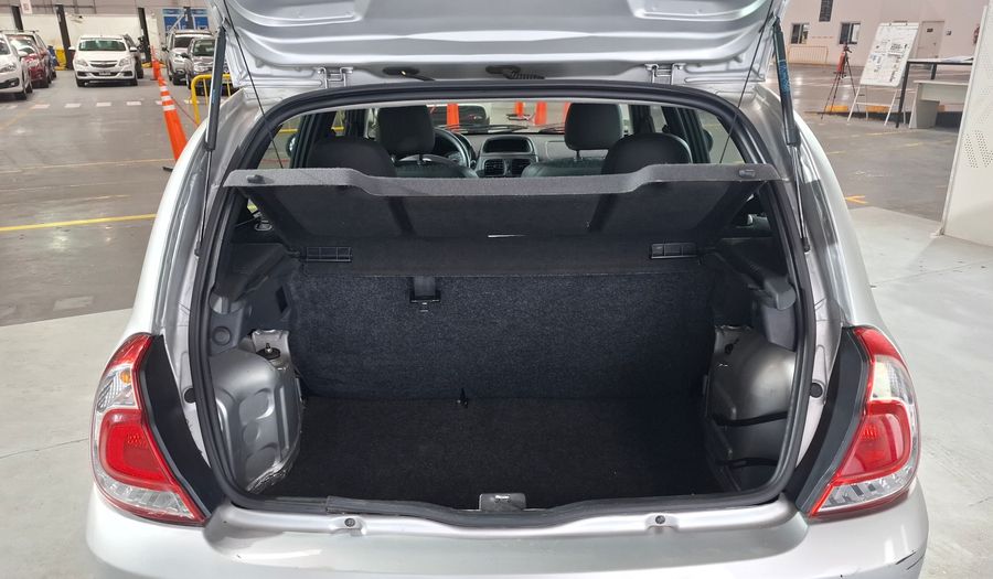 Renault Clio 1.1 CONFORT Hatchback 2014