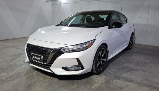 Nissan • Sentra