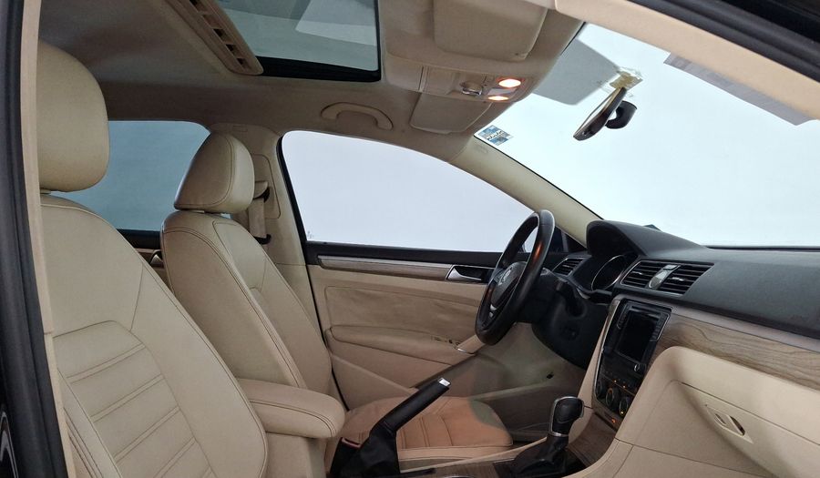 Volkswagen Passat 2.5 HIGHLINE Sedan 2016