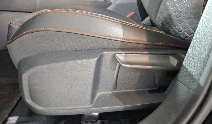 Seat Leon 1.4 FR AUTO Hatchback 2022