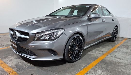 Mercedes Benz • Clase CLA