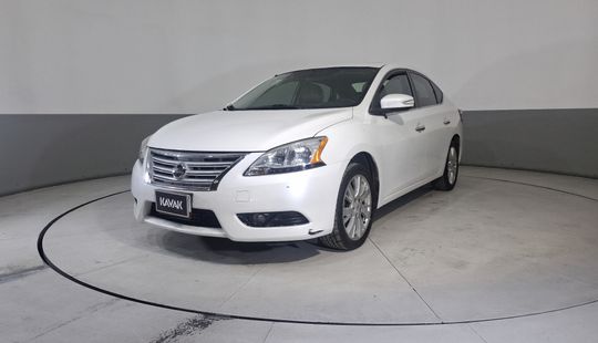 Nissan • Sentra
