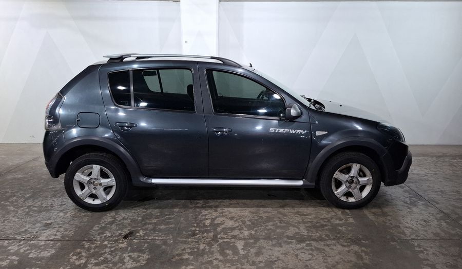 Renault Stepway 1.6 DYNAMIQUE MEDIA NAV MT Hatchback 2015