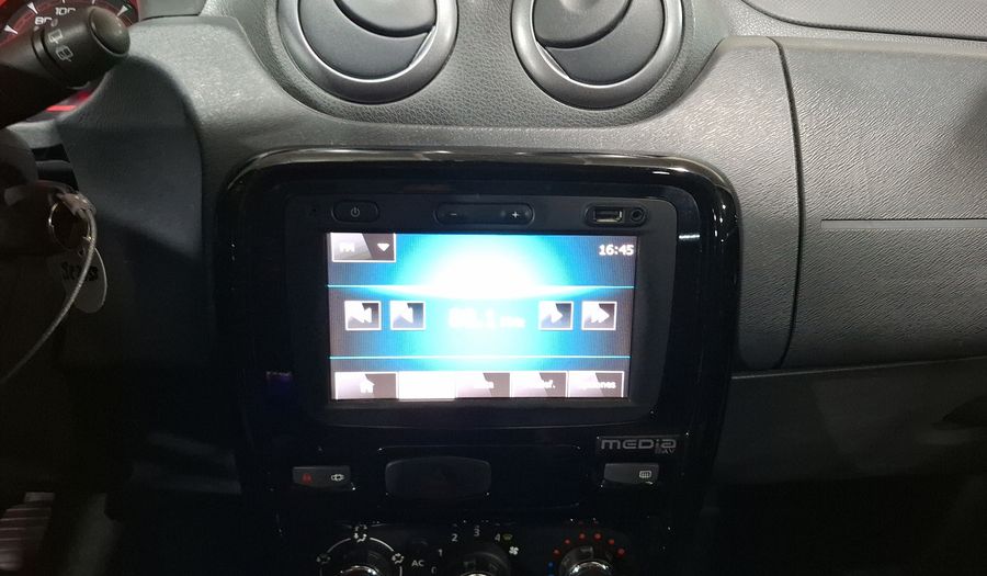 Renault Stepway 1.6 DYNAMIQUE MEDIA NAV MT Hatchback 2015