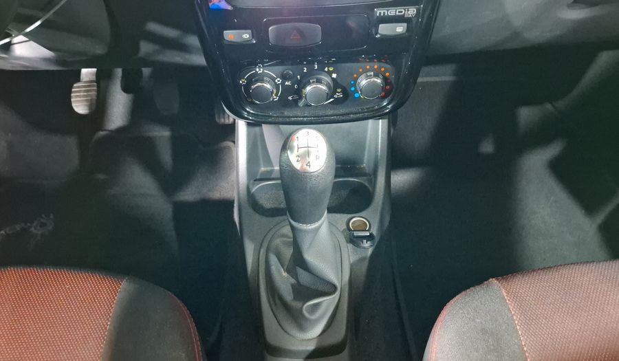 Renault Stepway 1.6 DYNAMIQUE MEDIA NAV MT Hatchback 2015