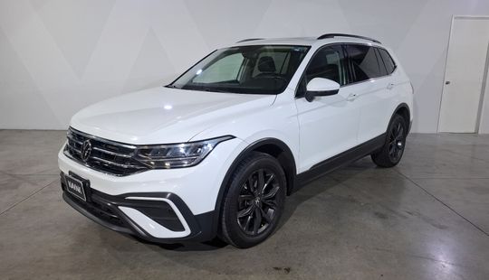 Volkswagen • Tiguan