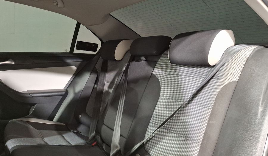 Volkswagen Jetta 2.0 LIVE TIP. Sedan 2016