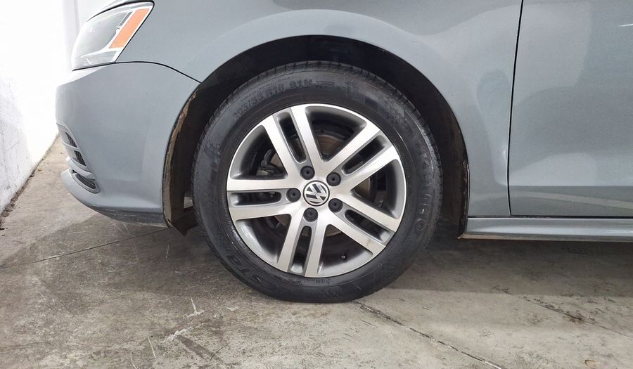 Volkswagen Jetta 2.0 LIVE TIP. Sedan 2016