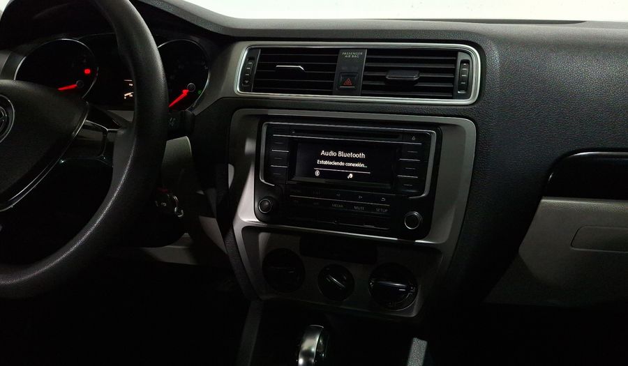 Volkswagen Jetta 2.0 LIVE TIP. Sedan 2016