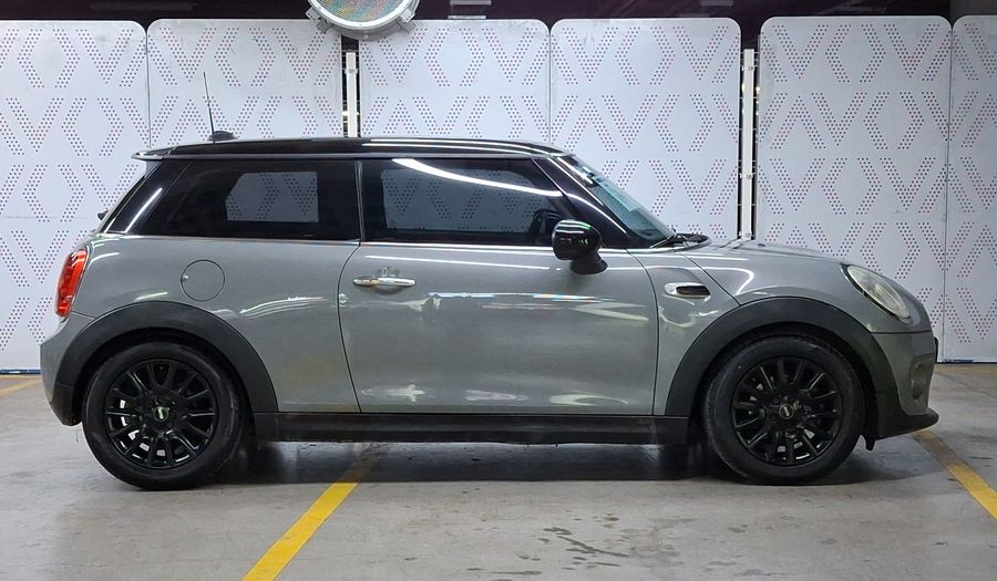 Mini Cooper 1.5 COOPER CHILI Hatchback 2016