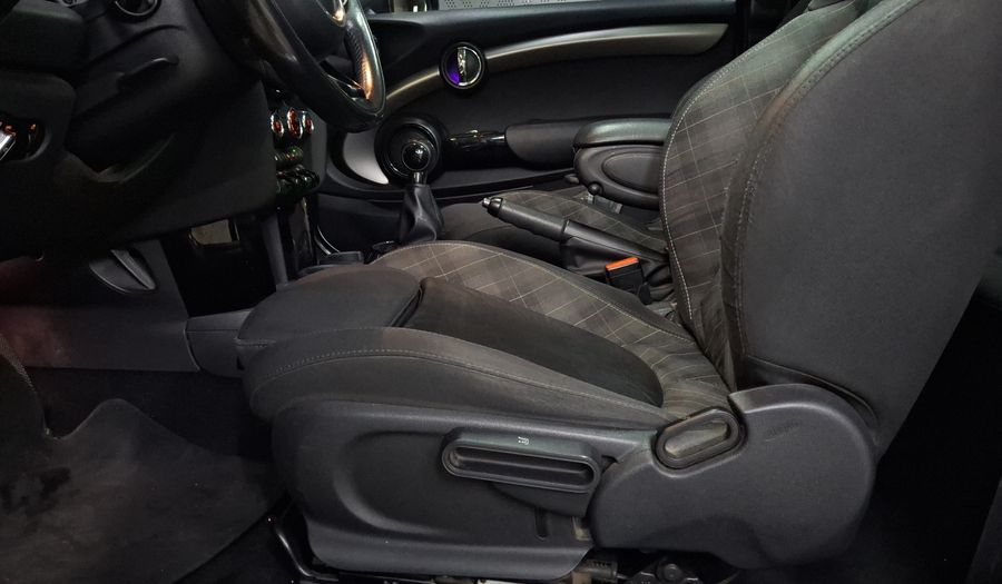 Mini Cooper 1.5 COOPER CHILI Hatchback 2016
