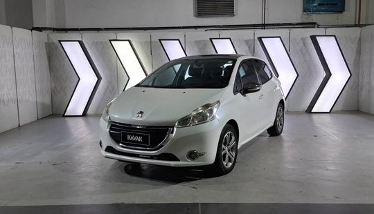 Peugeot • 208