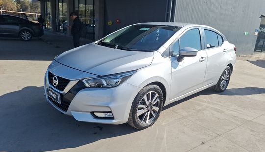 Nissan • Versa