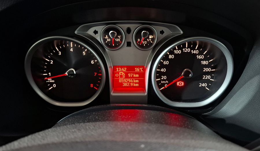 Ford Focus Ii 1.6 TREND Hatchback 2012