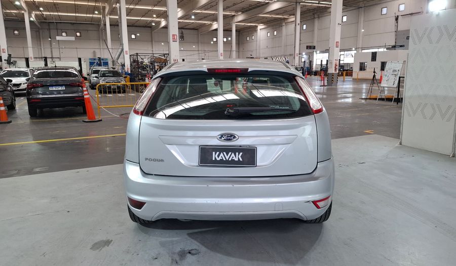 Ford Focus Ii 1.6 TREND Hatchback 2012