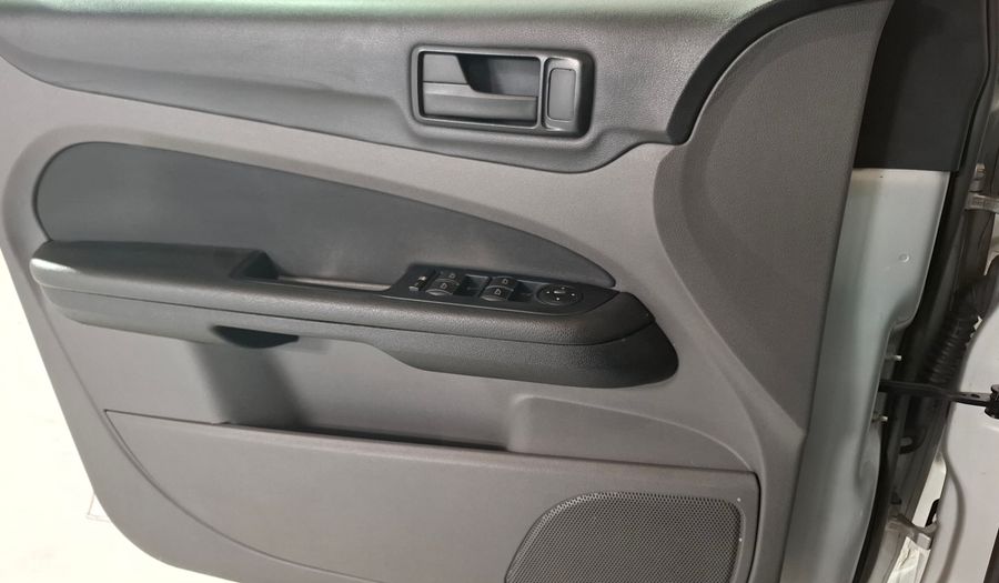 Ford Focus Ii 1.6 TREND Hatchback 2012