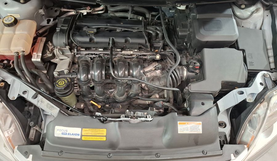 Ford Focus Ii 1.6 TREND Hatchback 2012