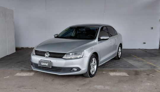 Volkswagen • Vento