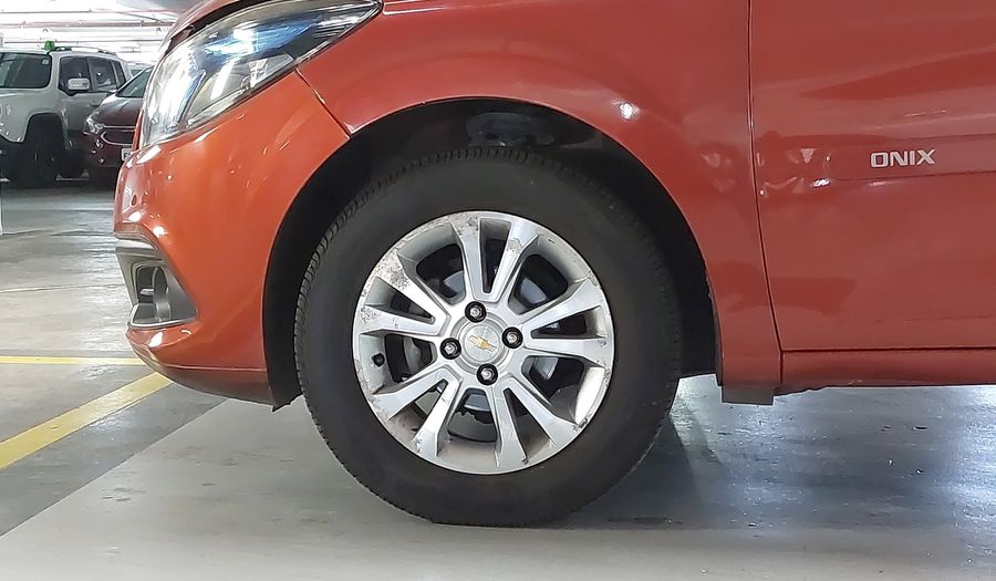 Chevrolet Onix 1.0 SPE/4 LOLLAPALOOZA Hatchback 2014