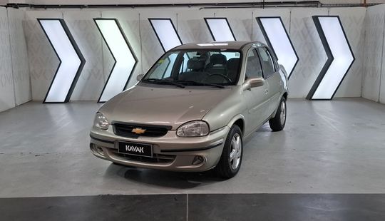 Chevrolet • Corsa Classic