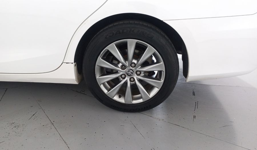 Toyota Camry 2.5 XLE L4 6AT Sedan 2016