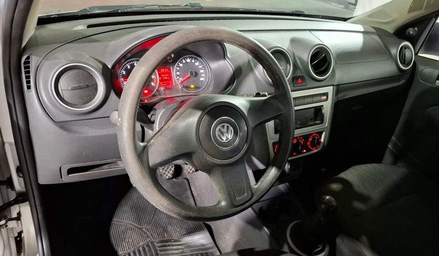Volkswagen Voyage 1.6 COMFORTLINE Sedan 2013