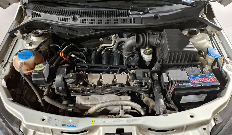 Volkswagen Voyage 1.6 COMFORTLINE Sedan 2013