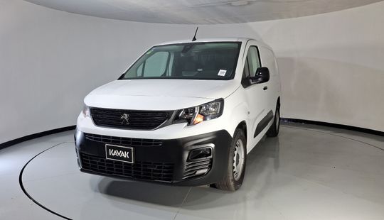 Peugeot • Partner