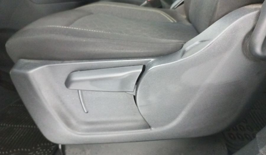 Peugeot Rifter 1.6 HDI ALLURE Minivan 2021