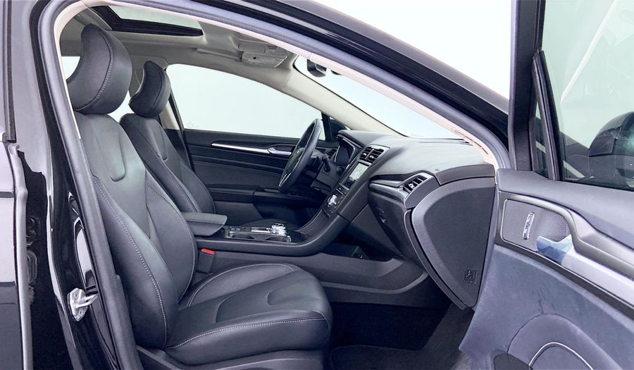 Ford Fusion 2.0 GTDI TITANIUM PLUS AT Sedan 2017