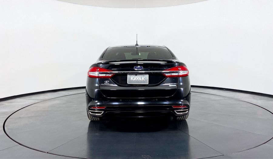 Ford Fusion 2.0 GTDI TITANIUM PLUS AT Sedan 2017