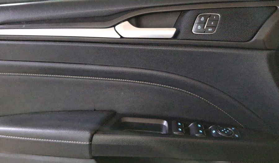Ford Fusion 2.0 GTDI TITANIUM PLUS AT Sedan 2017