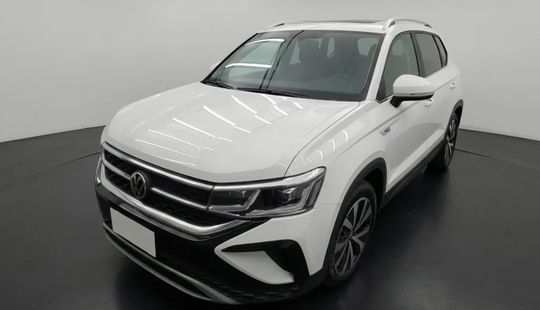 Volkswagen • Taos