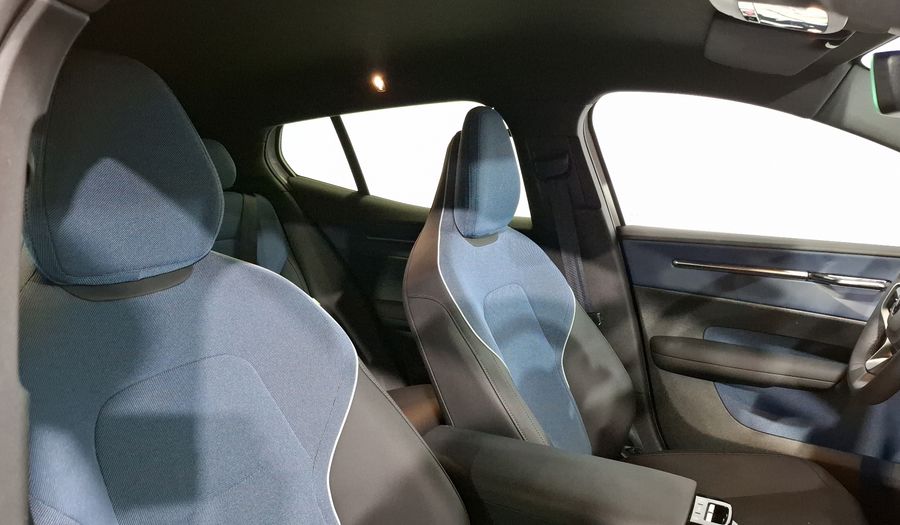 Volvo Ex30 BEV 69KWH PLUS AUTO Suv 2025