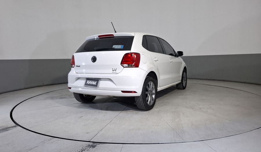 Volkswagen Polo 1.6 MT Hatchback 2015