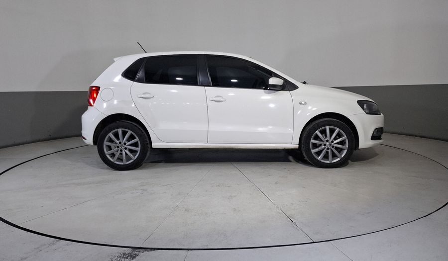 Volkswagen Polo 1.6 MT Hatchback 2015