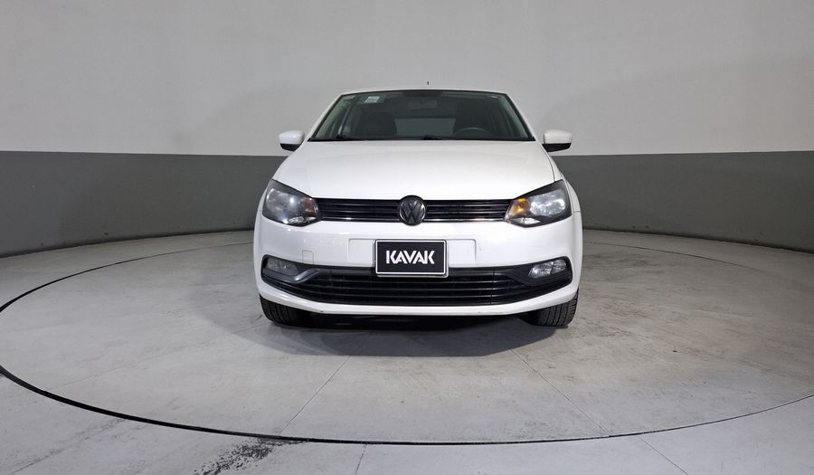 Volkswagen Polo 1.6 MT Hatchback 2015