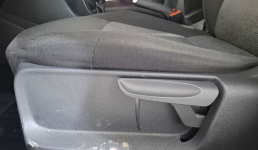 Volkswagen Polo 1.6 MT Hatchback 2015