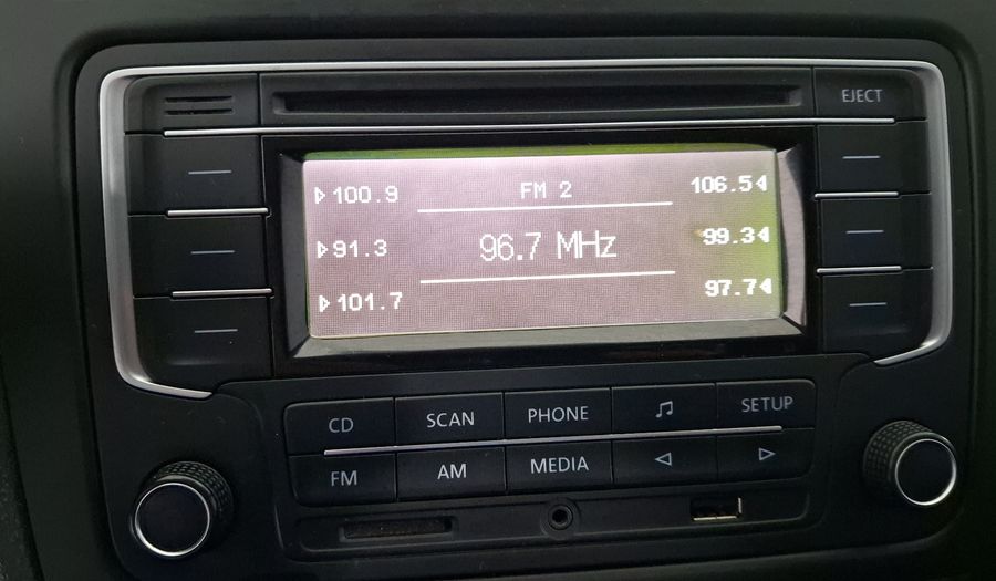 Volkswagen Polo 1.6 MT Hatchback 2015