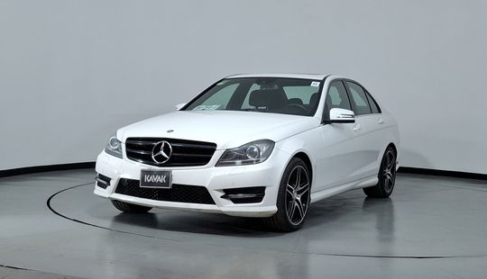 Mercedes Benz • Clase C