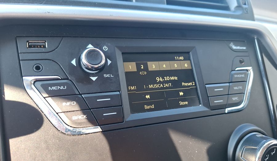 Mahindra Kuv 100 1.2 ELITE Suv 2022