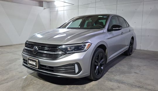Volkswagen • Jetta