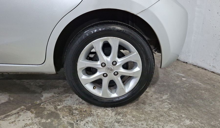 Nissan March 1.6 ADVANCE AT Hatchback 2017