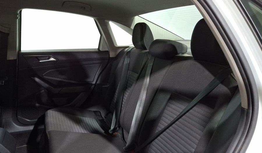 Volkswagen Jetta 1.4 COMFORTLINE AUTO Sedan 2024