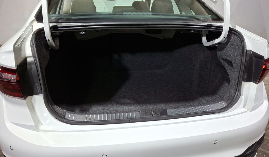 Volkswagen Jetta 1.4 COMFORTLINE AUTO Sedan 2024