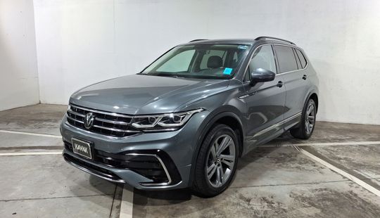 Volkswagen • Tiguan